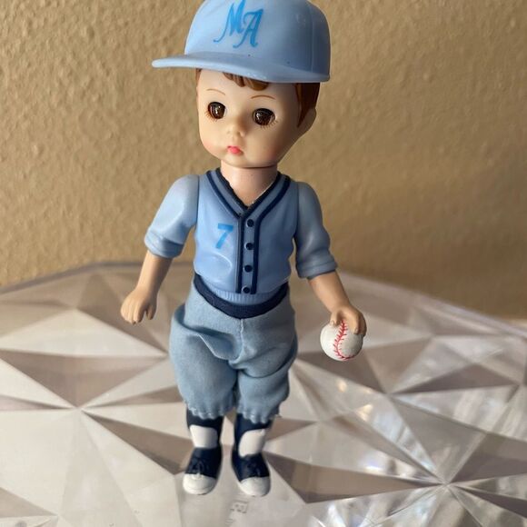 Madame AlexanderTeam Mates Boy Baseball Player Doll 1980’s - Picture 6 of 9